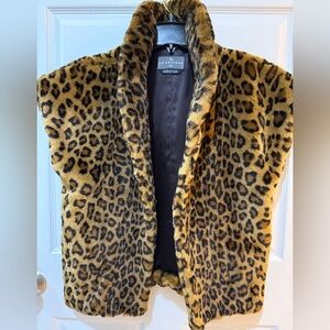 Le Nouveau Cheetah Faux Fur Vest excellent cond vintage gold safety pin closure